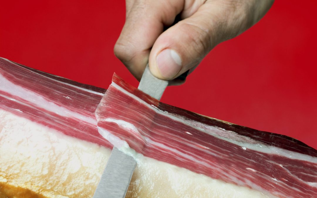 Sai perché è importante tagliare correttamente il tuo prosciutto iberico?